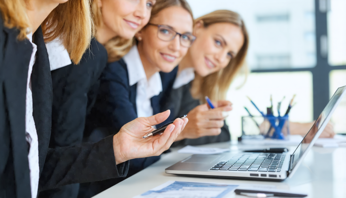 découvrez tout ce qu'il faut savoir sur les chèques cadeaux fournisseurs : aspects fiscaux, obligations légales et bonnes pratiques pour optimiser leur gestion.